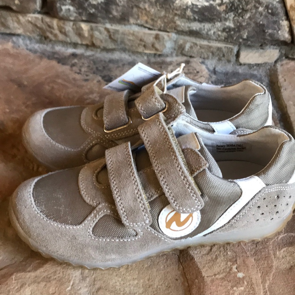 NEW Naturino Velcro sneakers, size 30 (12.5’ish).